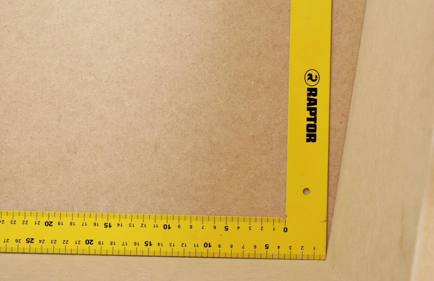 Tette skjøter i skjeve hjørner